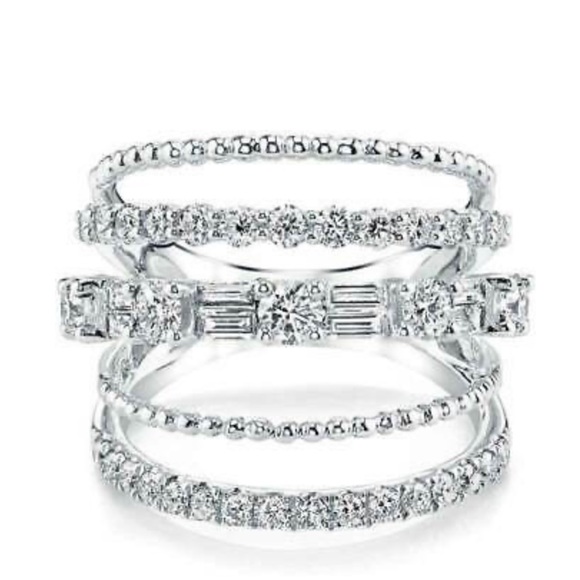 Jewelry - 925 sterling Silver Luxury White Sapphire Ring